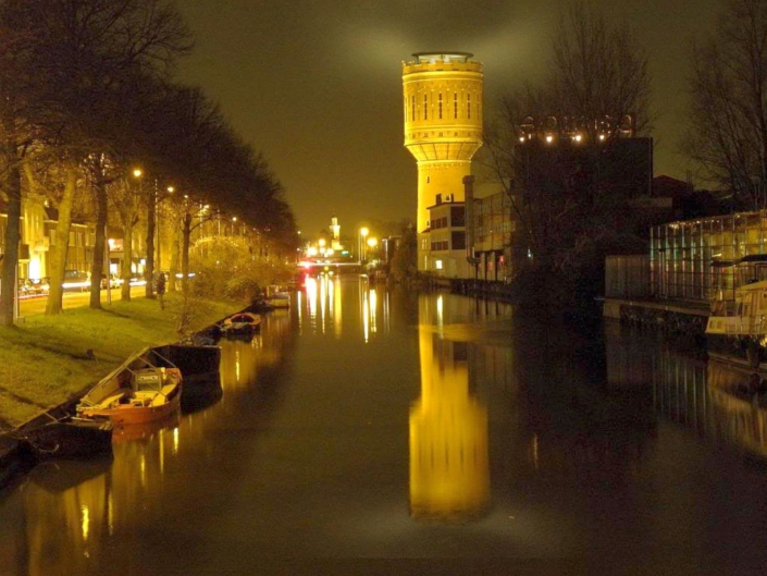 Watertoren bij nacht